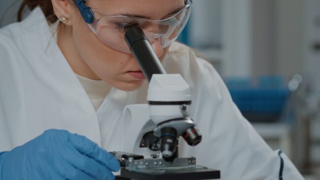 A bactéria desafia o dogma central da biologia (Foto: Freepik)