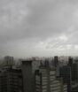Temporal atinge litoral paulista em começo de semana gelada na capital