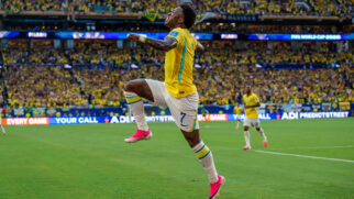 Vini Jr. comemora gol contra Escócia
