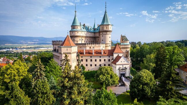 Bojnice Castle Eslováquia (Foto_ Studiowacho_Wikimedia Commons)