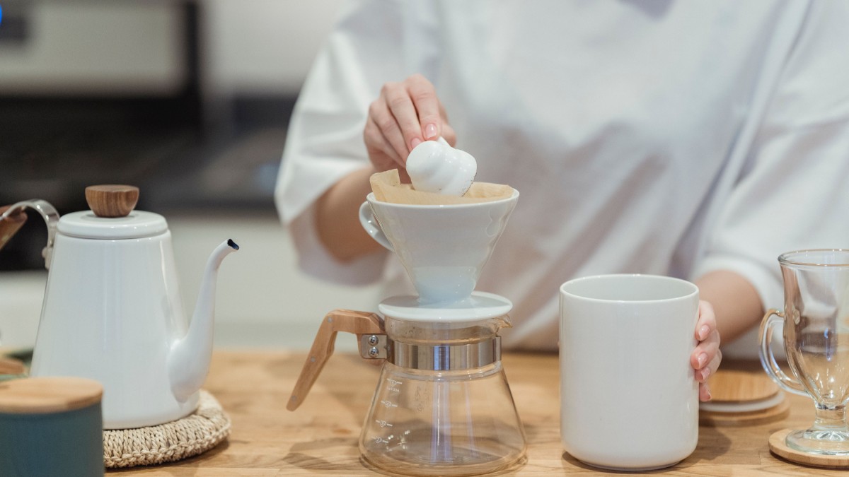 O produto é indicado apenas para cafeteiras de filtro e chaleiras elétricas (Foto_ Miriam Alonso_Pexels)