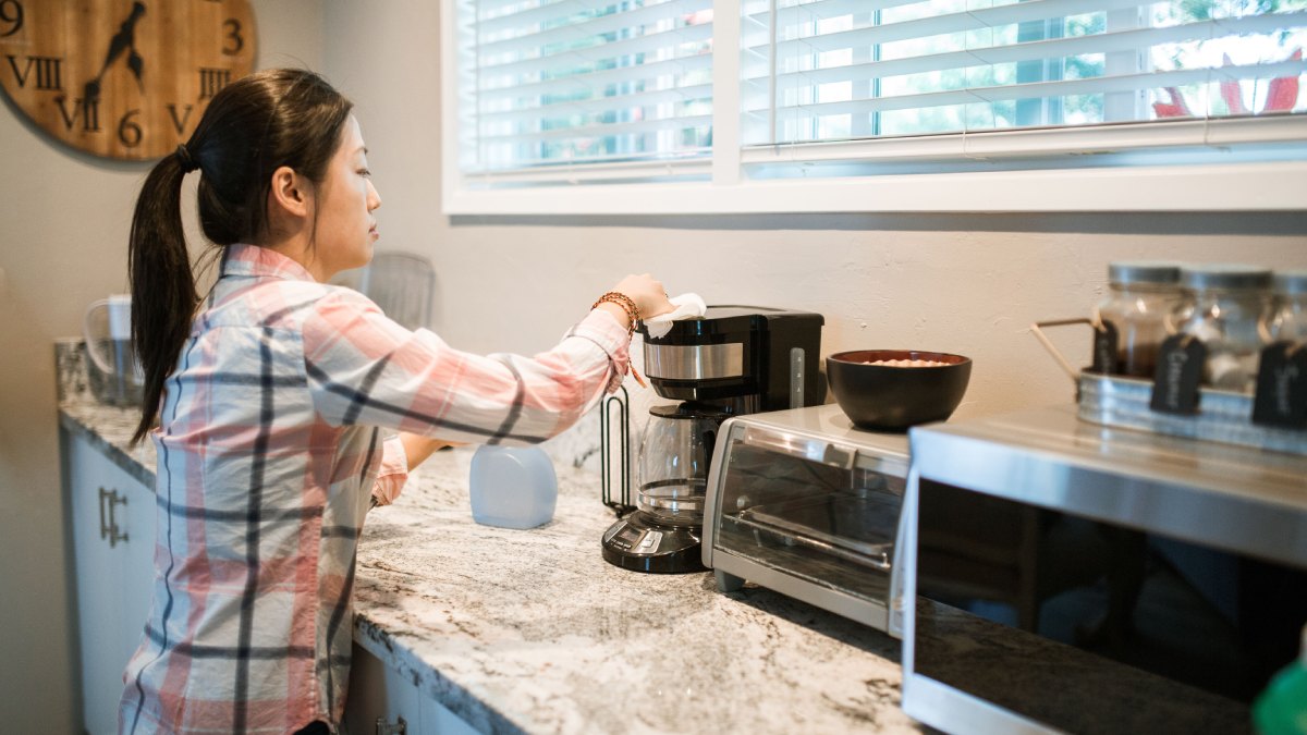 Resíduos internos podem comprometer o sabor do café e o funcionamento da cafeteira (Foto_ RDNE Stock project_Pexels)