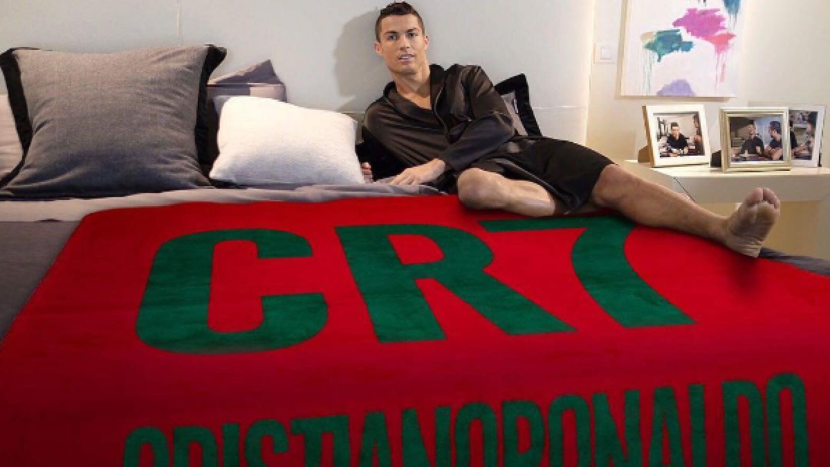 Rotina do craque português inclui vários períodos de sono ao longo do dia para favorecer recuperação física, foco e desempenho esportivo (Foto: Reprodução/Instagram/@cristiano)