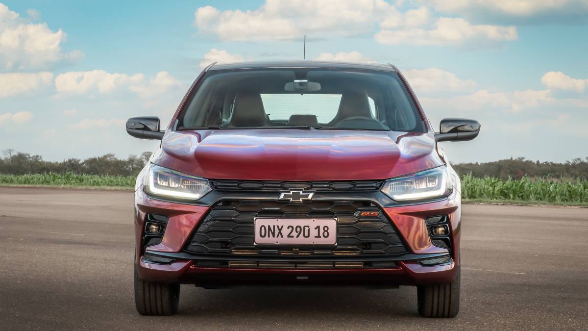 Chevrolet Onix RS em Vermelho Scarlet metálico