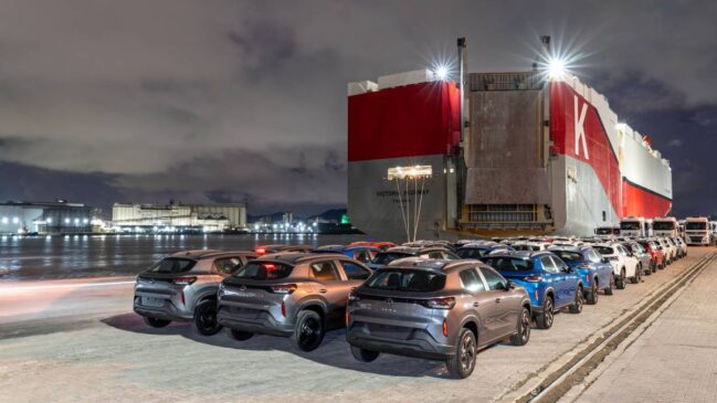 Veículos para Exportações da Volkswagen do Brasil aguardando navio