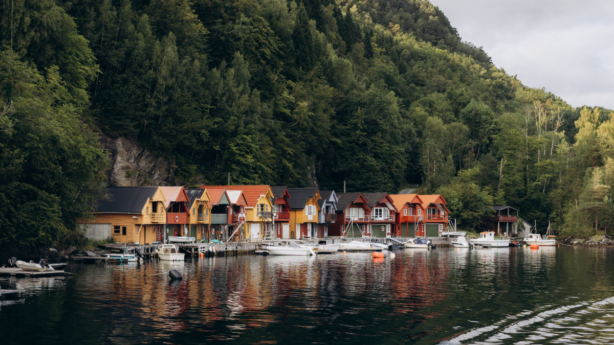 Funcionários aproveitam o restante do dia para lazer, esportes e convivência familiar após o expediente na Noruega (Foto: Jonathan Borba/ Pexels)