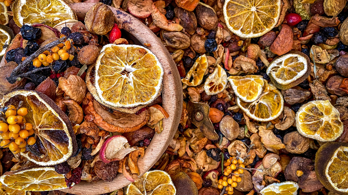 A retirada da água aumenta a durabilidade das frutas e intensifica o sabor, tornando o snack ainda mais atrativo (Foto: Anastasia Kondratova/ Pexels)