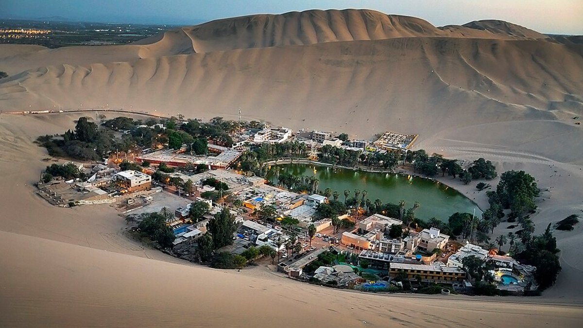 Huacachina deserto de Ica Peru (Foto_ Gatol fotografia_Wikimedia Commons)