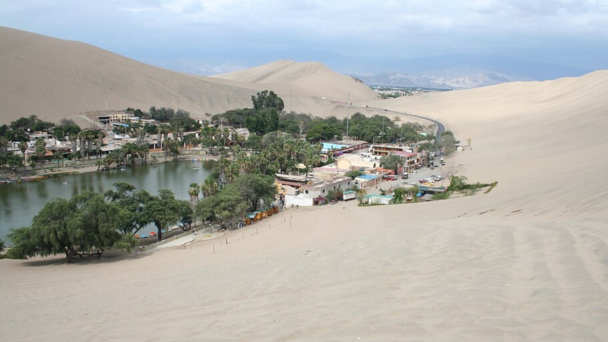 Huacachina deserto de Ica Peru (Foto_ Imehling_Wikimedia Commons)