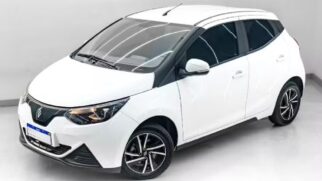 O carro elétrico mais barato do Brasil, o JMEV Emova Easy, teve suas vendas suspensas pela importadora E-Motors Brasil/Divulgação/JMEV
