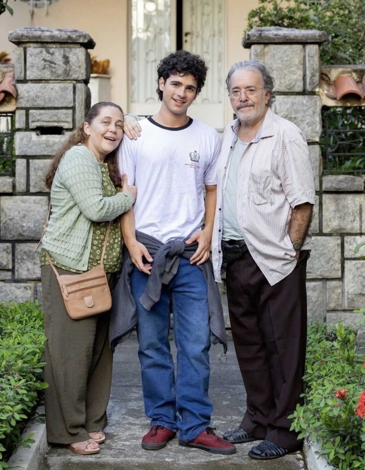 Entre bastidores, emoção e novos desafios, o ator fala sobre o futuro de Mau Mau, um possível romance na trama e a forte ligação do personagem com a irmã Adriana. Foto: Manoella Mello