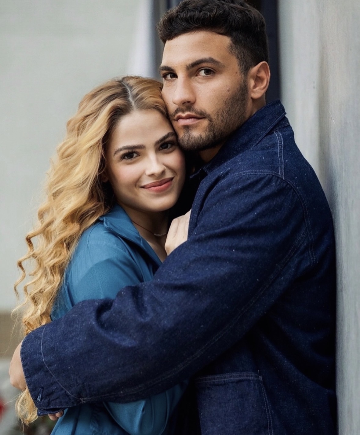 Carolina vive ainda um romance com André (Henrique Barreira), que, por sua vez, nutre uma paixão proibida por Dora (Mariana Ximenes), esposa de seu tio Ademir (Dan Stulbach). Foto: Beatriz Damy