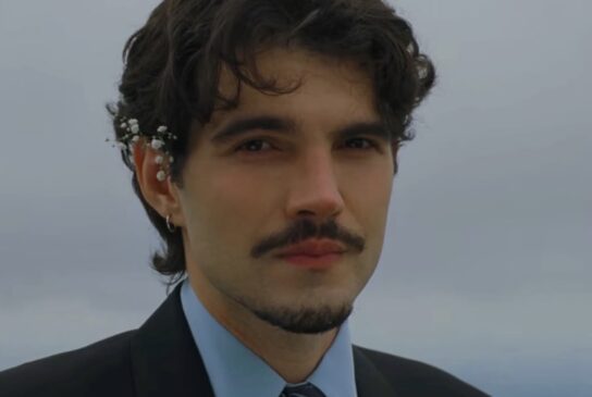 Jão encerra hiato iniciado em 2025 e apresenta "Memórias Póstumas", projeto inspirado por um período de perdas e transformação pessoal. Foto: Reprodução/Instagram