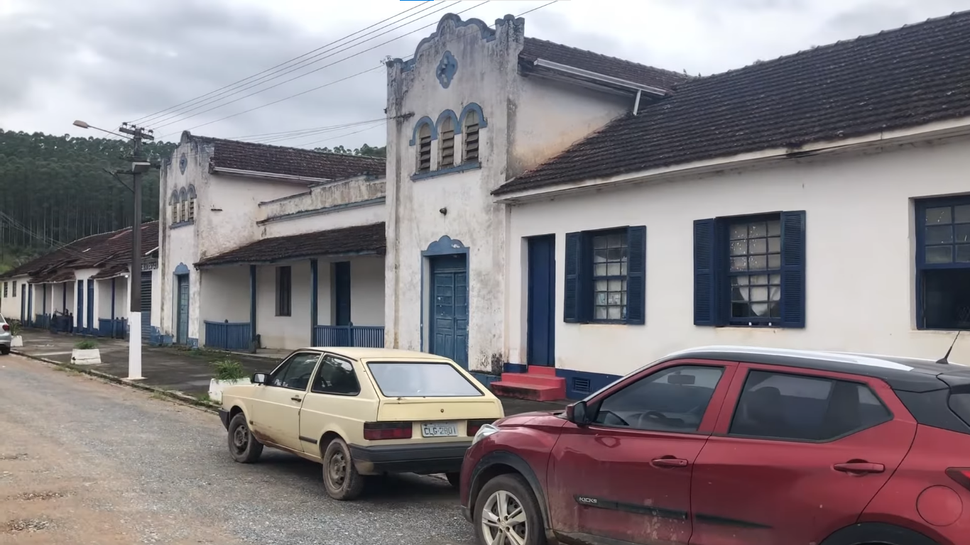Construções centenárias fazem da Vila Élvio um dos destinos históricos mais charmosos para bate e volta em São Paulo (Reprodução: Visão da cidade/ YouTube)