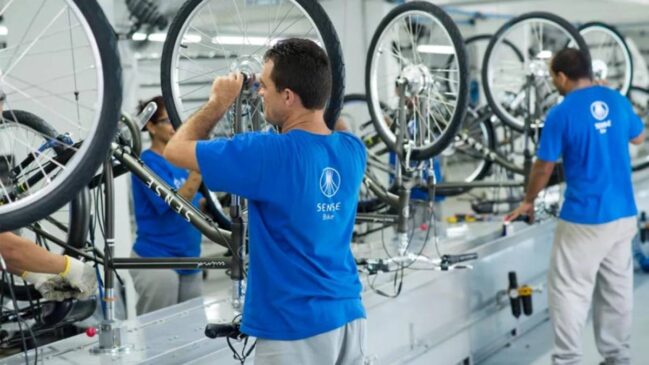 Linha produção de bicicletas no Polo Industrial de Manaus