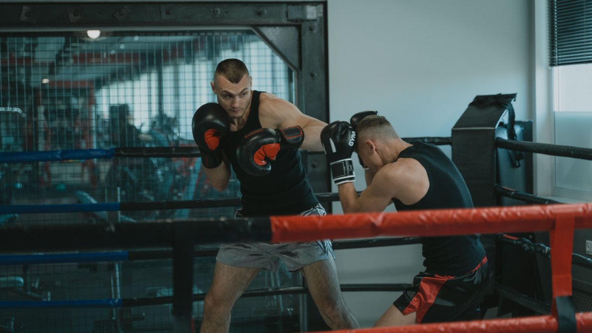 Mais do que força, esses exercícios exigem concentração, ritmo e controle dos movimentos (Foto: Miroshnichenko/ Pexels)