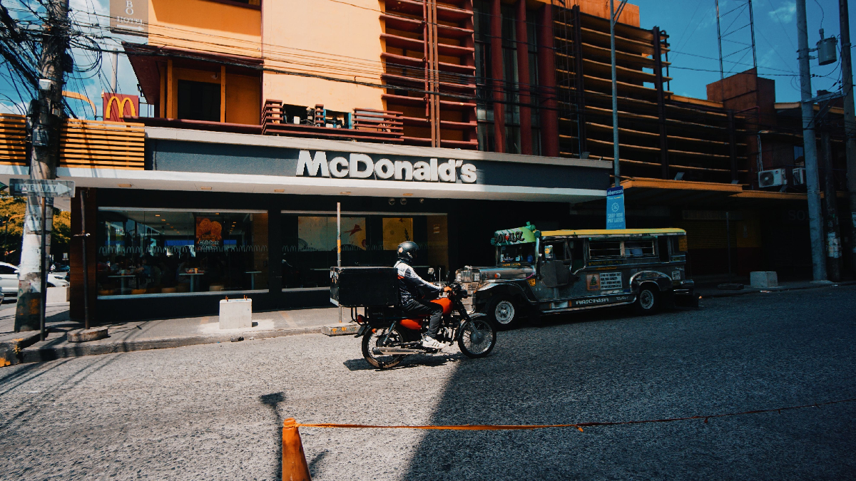 Clientes e turistas podem conhecer de perto um patrimônio de mais de dois mil anos sem sair do restaurante (Foto: Mico Medel/ Pexels)
