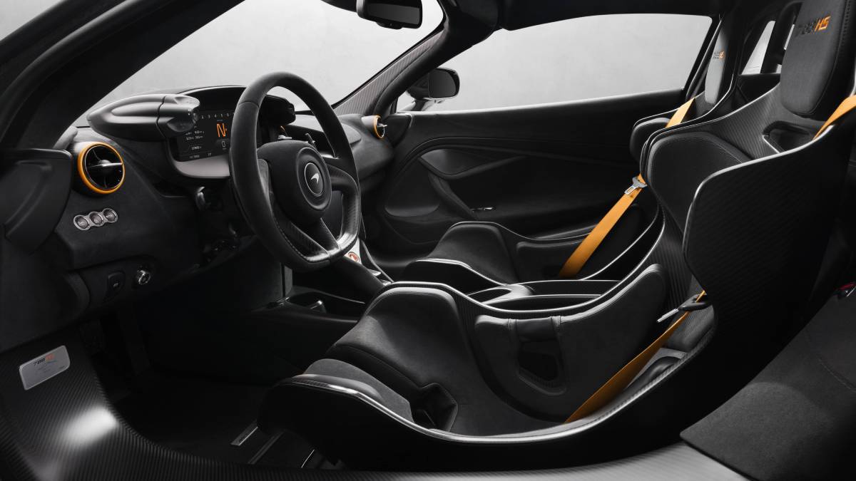 Visão interna do McLaren 788HS