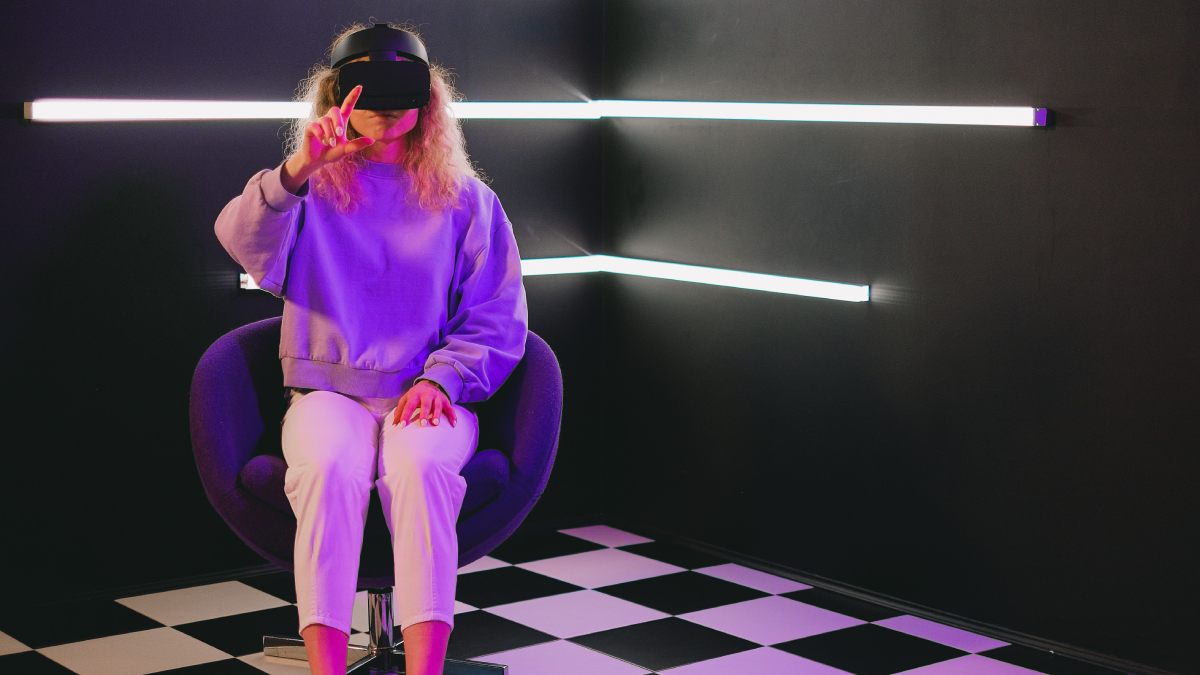 O que é exposição imersiva (Foto_ SHVETS production_Pexels)