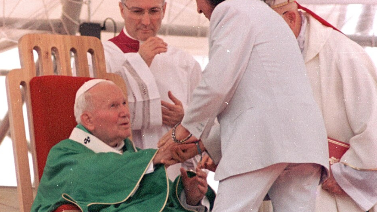João Paulo II liderava a Igreja Católica quando o Brasil conquistou sua última Copa do Mundo, em 2002 (Foto: José Cruz/ Abr- Wikimedia Commons)