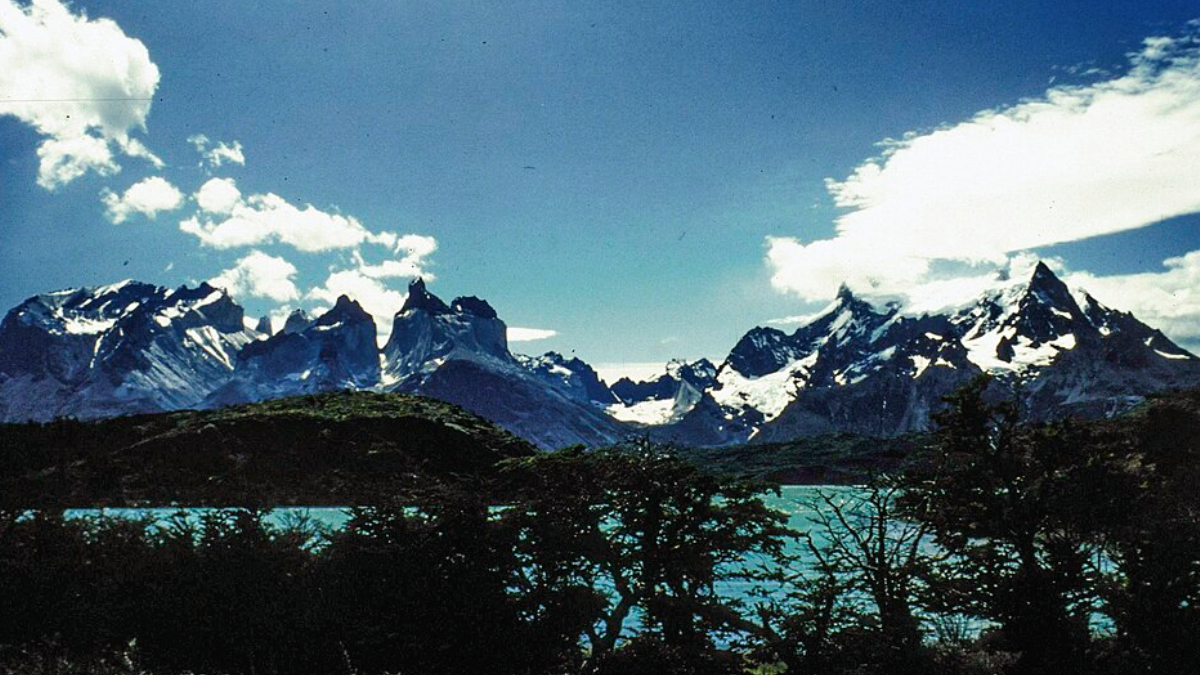 A massa de ar polar cobriu cidades da Patagônia de gelo e estabeleceu um novo recorde de frio na região (Foto: Hannes Grobe/ Wikimedia Commons)