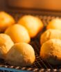 Petisco de 15 minutos: como fazer pipoquinha de queijo na Airfryer super crocante por fora e macia por dentro