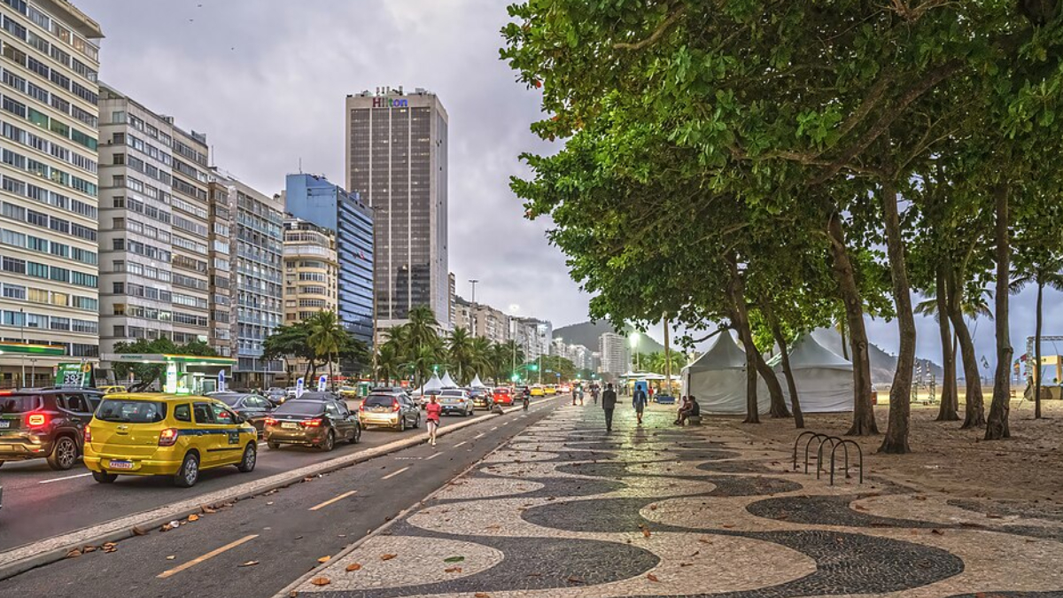 Praias, cultura e paisagens naturais colocam cidades brasileiras entre os destinos preferidos de visitantes internacionais (Foto: Wilfredor/ Wikiedia Commons)