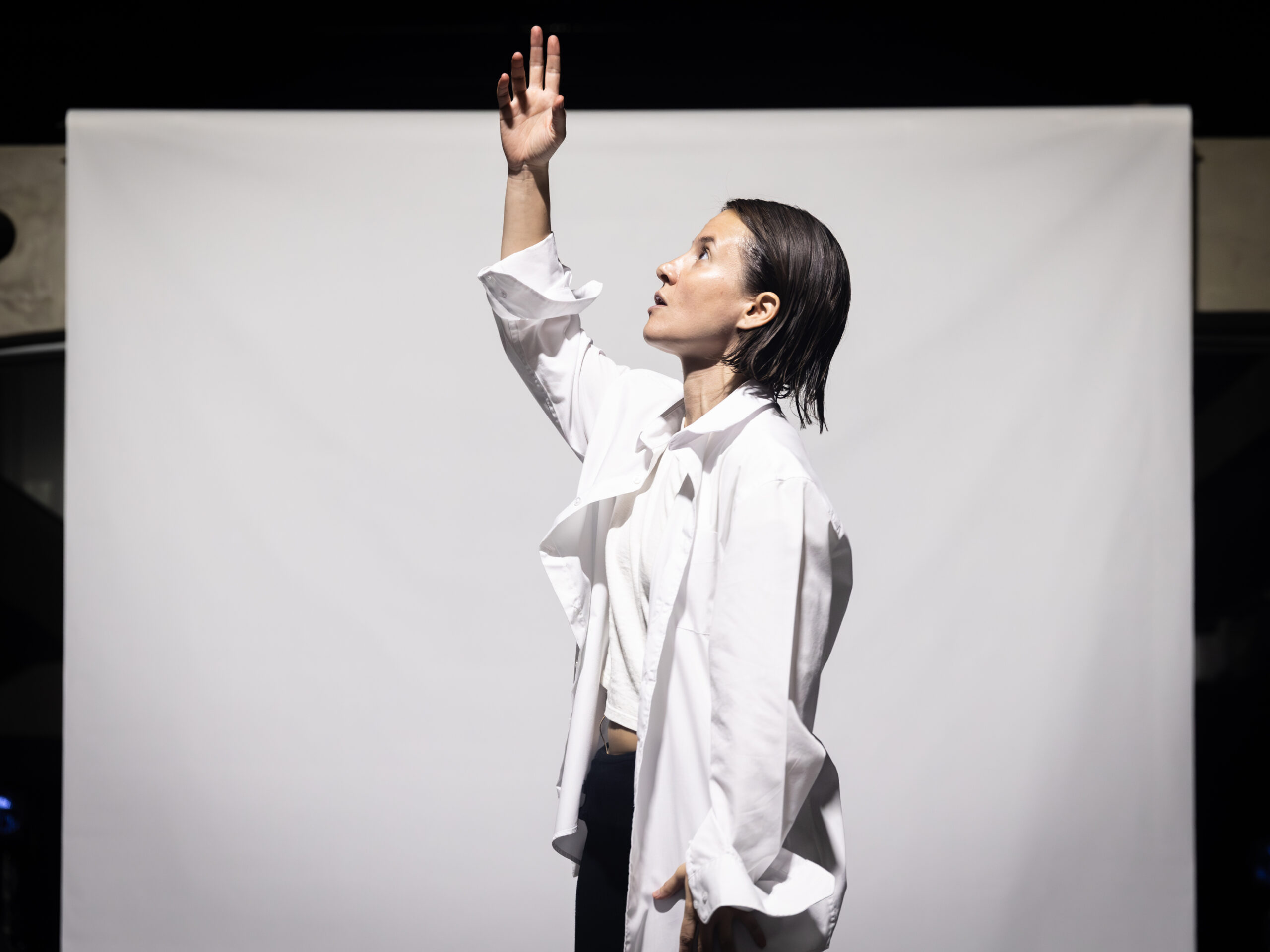 A dramaturgia é assinada por Gabi Costa, Daniela Thomas e Bianca Comparato, enquanto a direção fica a cargo de Daniela Thomas