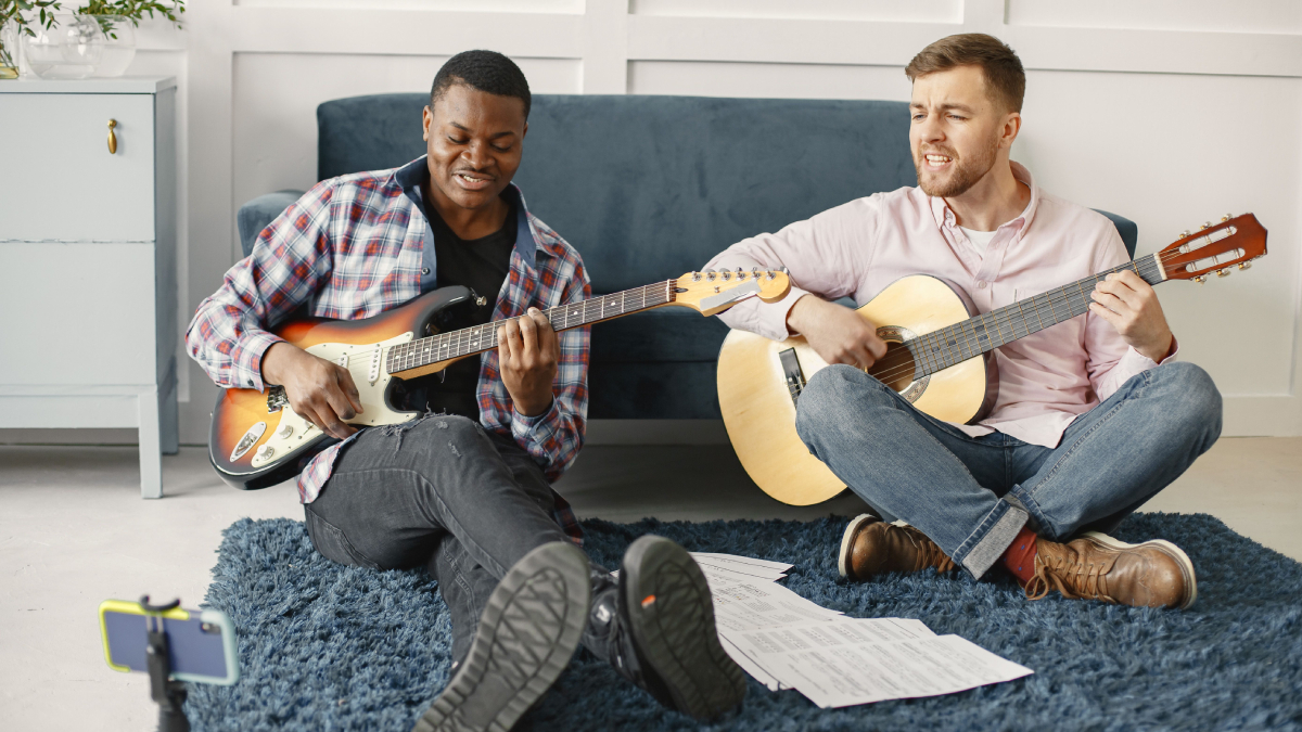 A relação entre música e cérebro explica por que determinadas canções despertam lembranças tão intensas (Foto: Gustavo Fring/ Pexels)