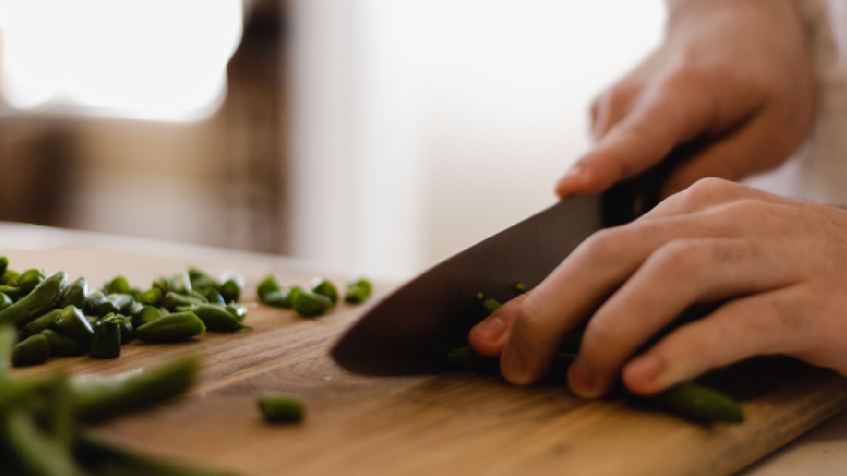 Receitas com poucos carboidratos ajudam a deixar o almoço mais leve, nutritivo e colorido (Foto: Christianna Otto/ Pexels)