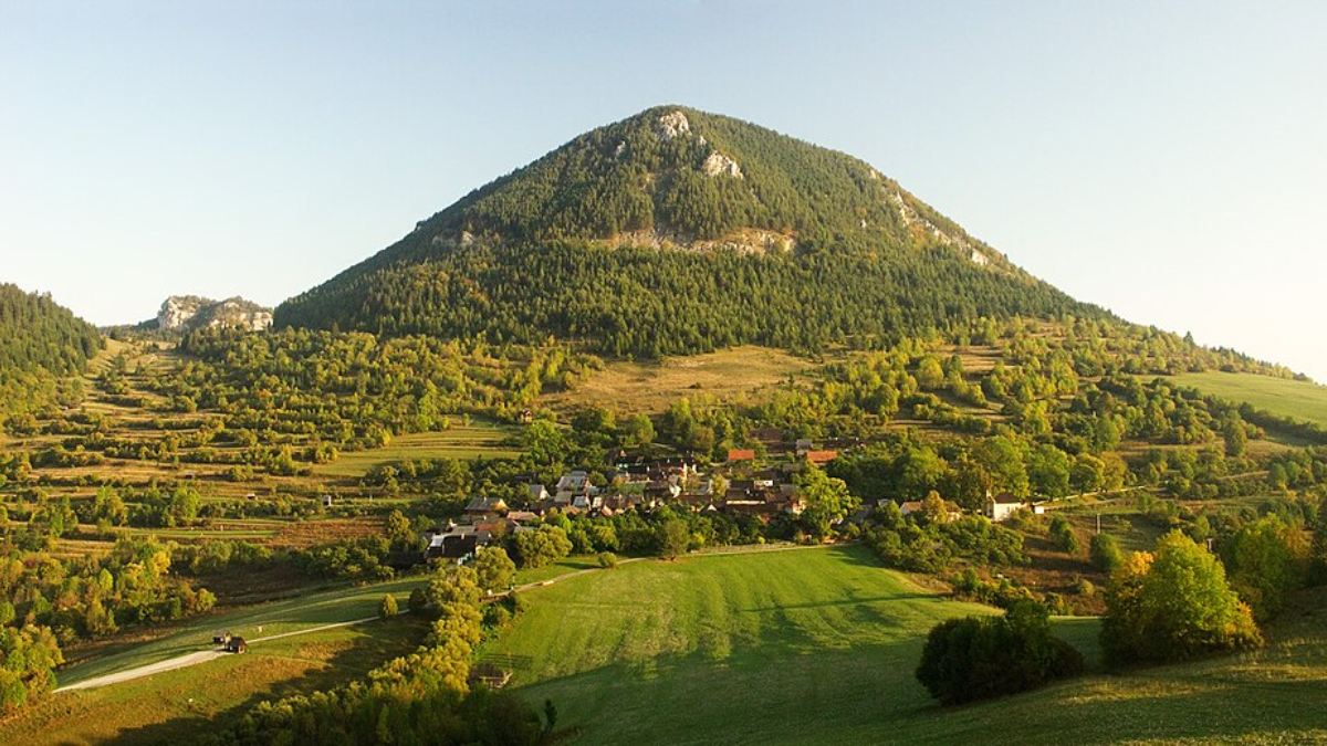 Vlkolínec vila na Eslováquia (Foto_ Caroig_Wikimedia Commons)