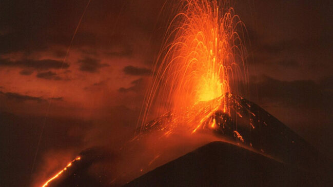 Fluxos de lava e paisagens montanhosas transformaram a Guatemala em um dos destinos de aventura mais comentados do momento (Foto: Rolfcosar/ Wikimedia Commons)