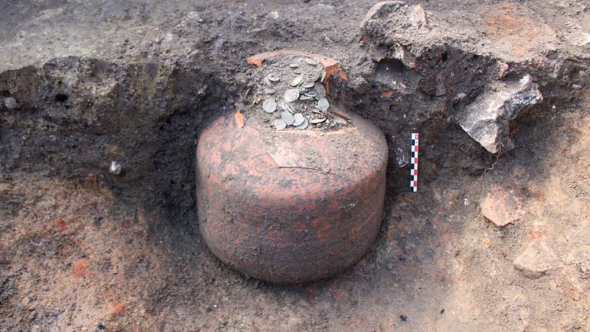 Arqueólogos da França encontraram moedas romanas em vila antiga