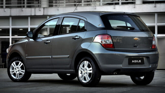 Chevrolet Agile perdeu espaço no mercado na disputa com o Chevrolet Onix/Divulgação