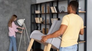 Especialistas explicam como a disposição dos móveis influencia a percepção do ambiente e revelam cinco estratégias fáceis de aplicar (Foto: Freepik)