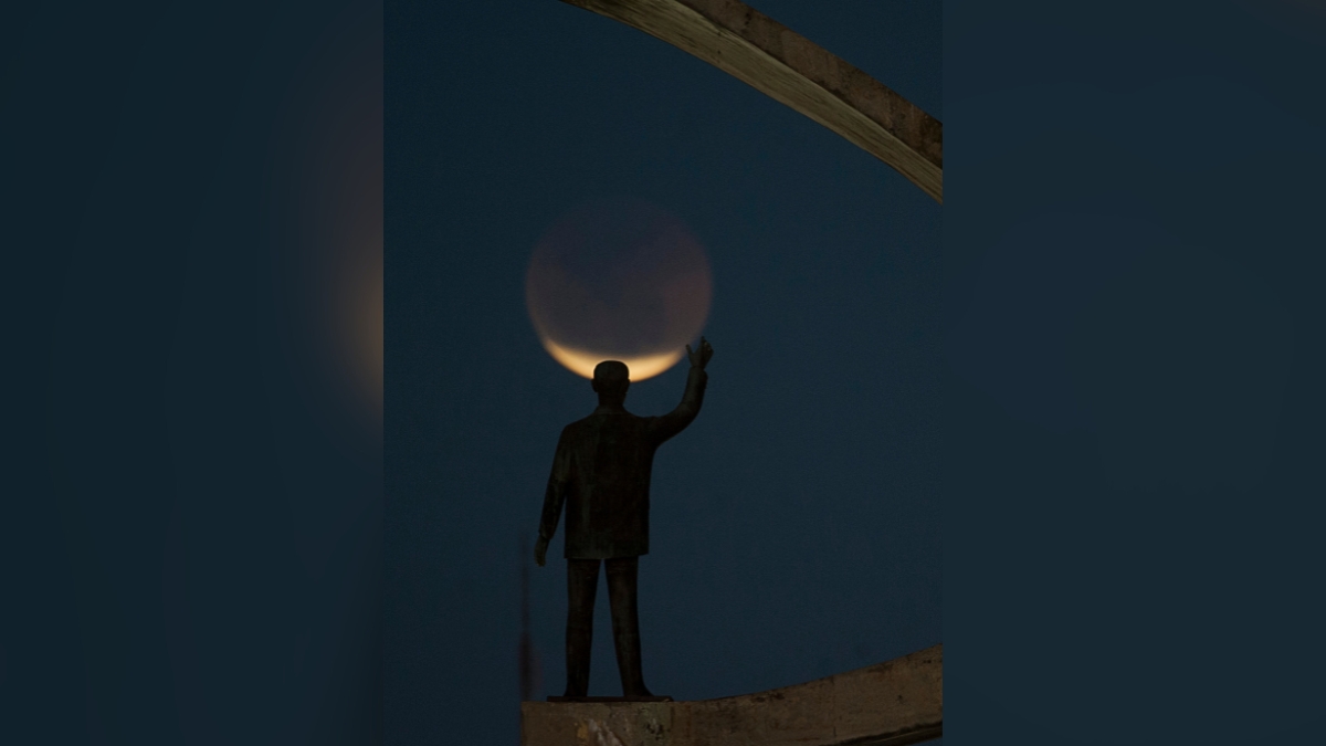Eclipse total permite a visualização da coroa completa do Sol/Marcelo Casal Jr/Agência Brasil