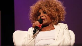 elza-soares-rogerio-fidalgo-agnews