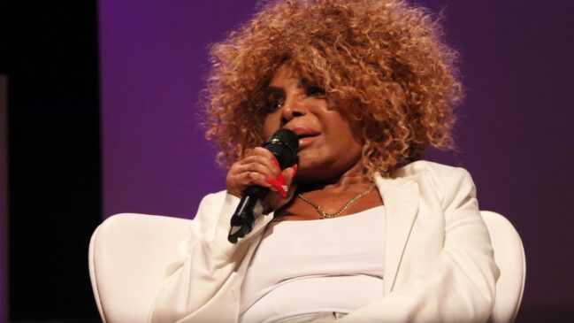 elza-soares-rogerio-fidalgo-agnews