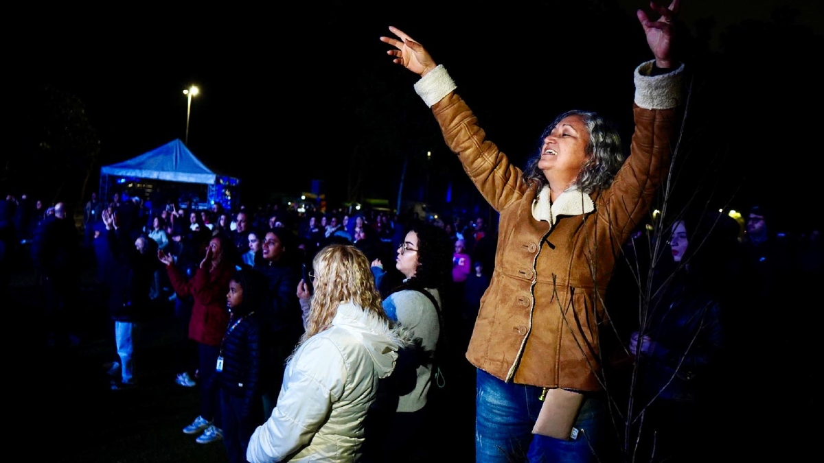 Apresentação durante a inauguração da nova fonte flutuante no Parque do Carmo