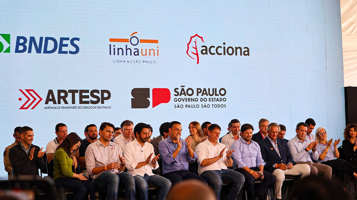 Autoridades presentes do evento de inauguração da Linha 6-Laranja