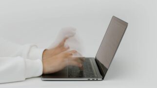 Saiba qual é o melhor SSD para o seu computador ficar mais rápido. (Foto: Pexels/cottonbro)