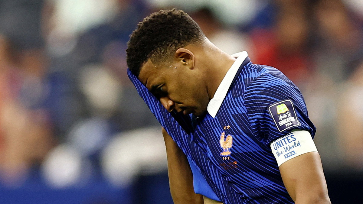 Mbappé lamenta derrota da França