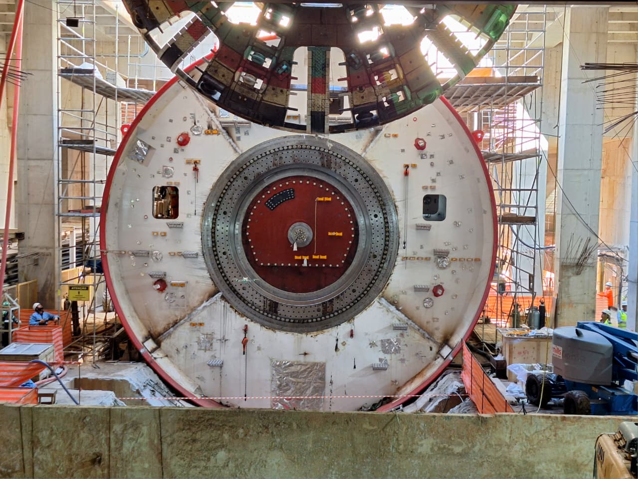 A tuneladora Hebe Camargo terá 133 metros de comprimento e cerca de 2.600 toneladas quando estiver totalmente montada