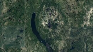 Observação feita durante o planejamento de uma viagem chamou a atenção de especialistas e resultou na identificação de um raro registro da história da Terra (Foto: Gordon Osinski/Google Earth)