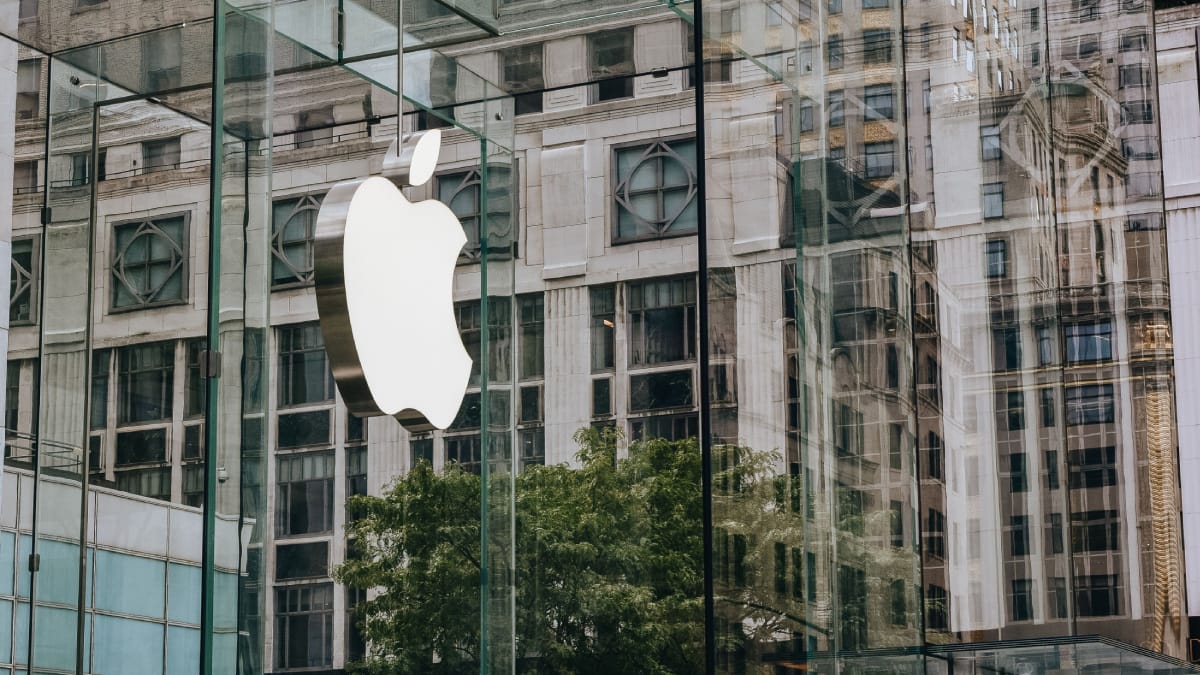 Com preço estimado de até US$ 2,5 mil, iPhone dobrável pode ser um dos celulares mais caros da Apple (Foto: Tim Gouw/ Pexels)