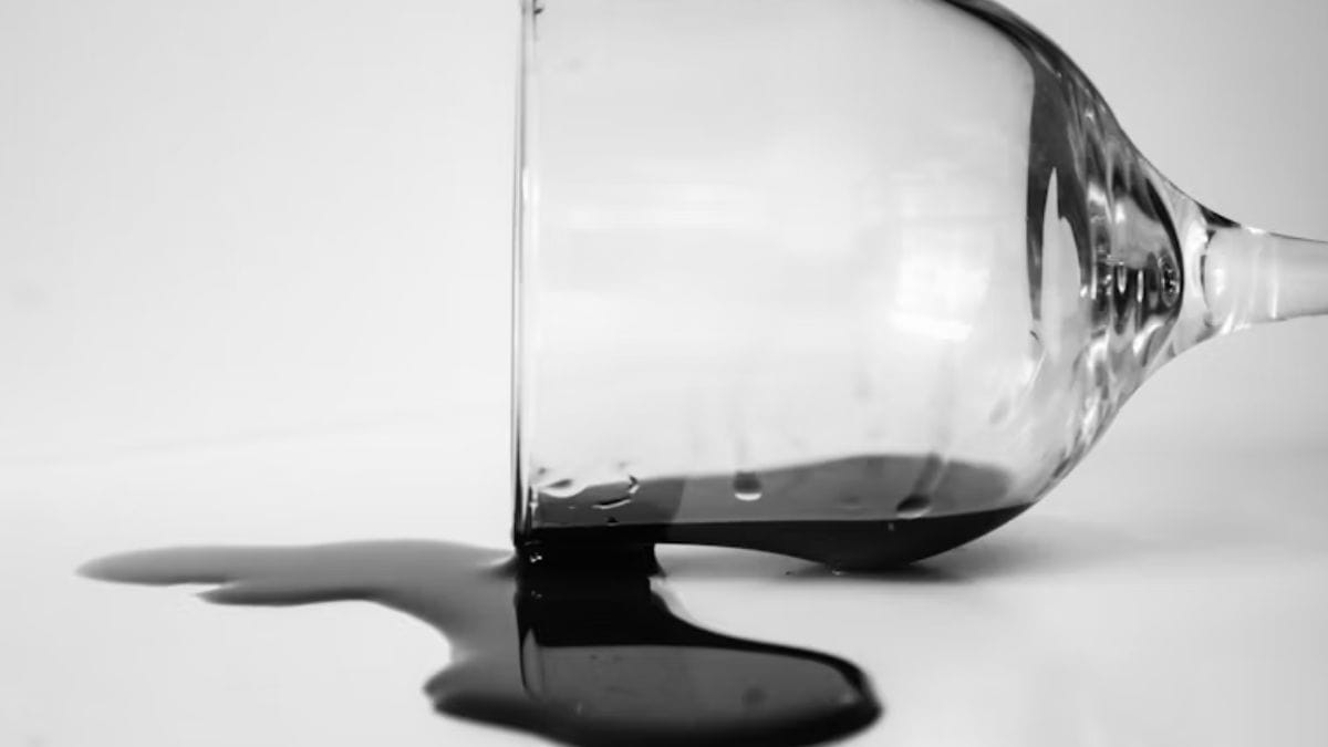roupa manchada de vinho