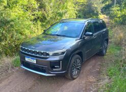Commander Overland MHEV tem como base o motor T270 turbo, com 176 cavalos e 27,5 kgfm de torque /Gabriel Dias/Flashmotors
