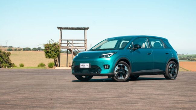 GAC Aion UT azul