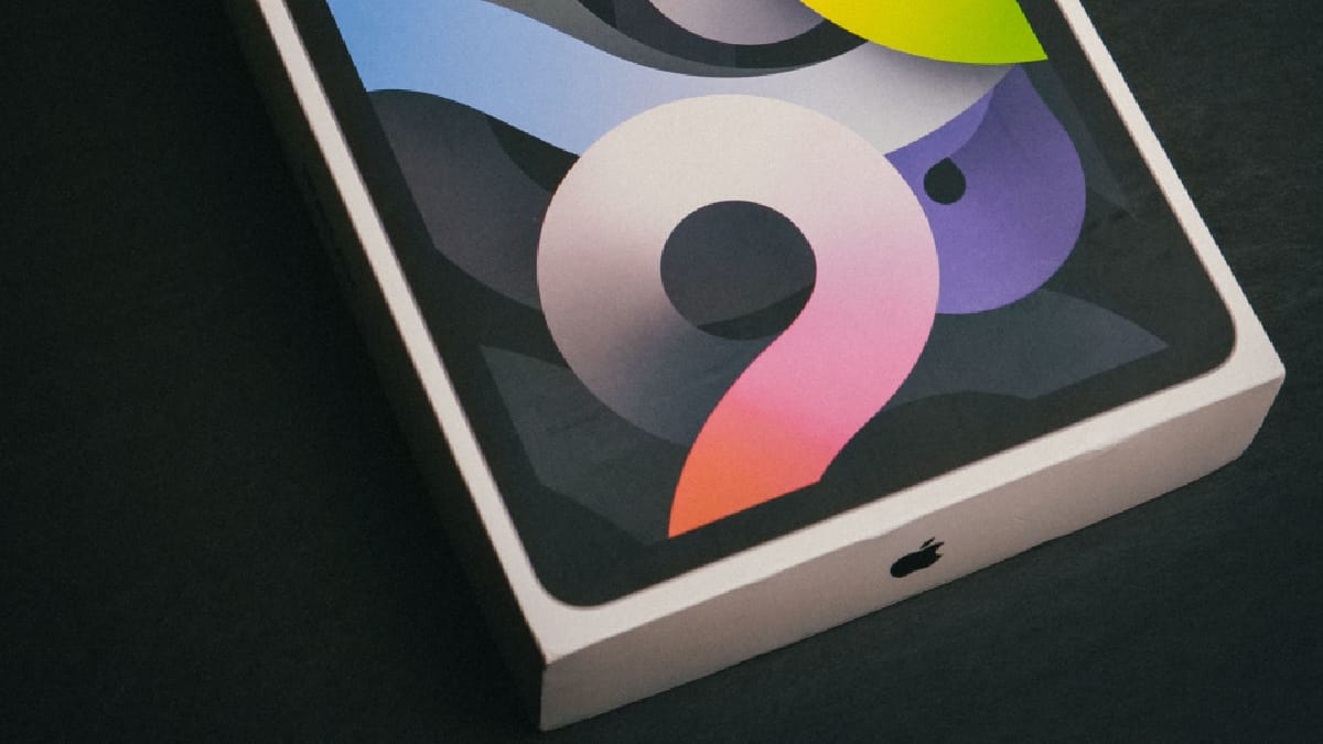 iPhone dobrável pode marcar uma nova fase no design dos smartphones da Apple (Foto: Luis Quintero/ Pexels)