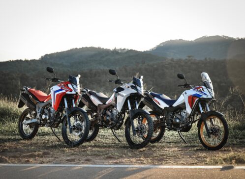 MN foto A Honda XRE300 Sahara linha 2027
